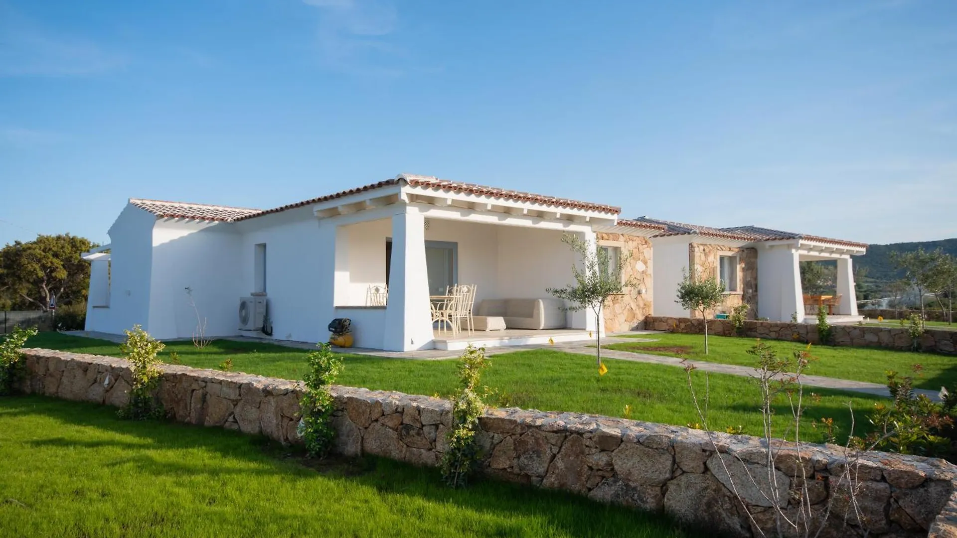 Aparthotel Enaja - Luxury Retreat Budoni