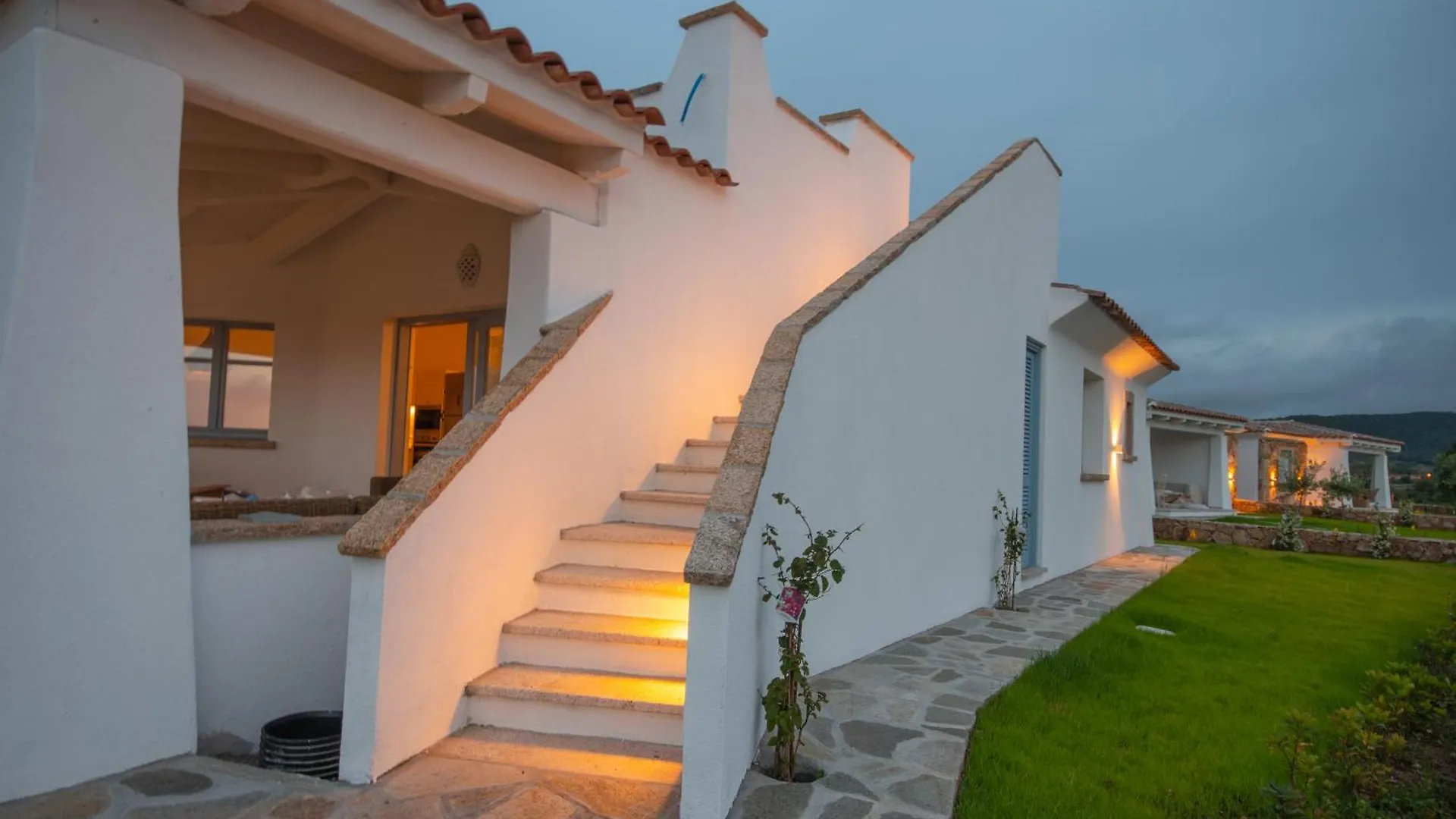 Aparthotel Enaja - Luxury Retreat Budoni