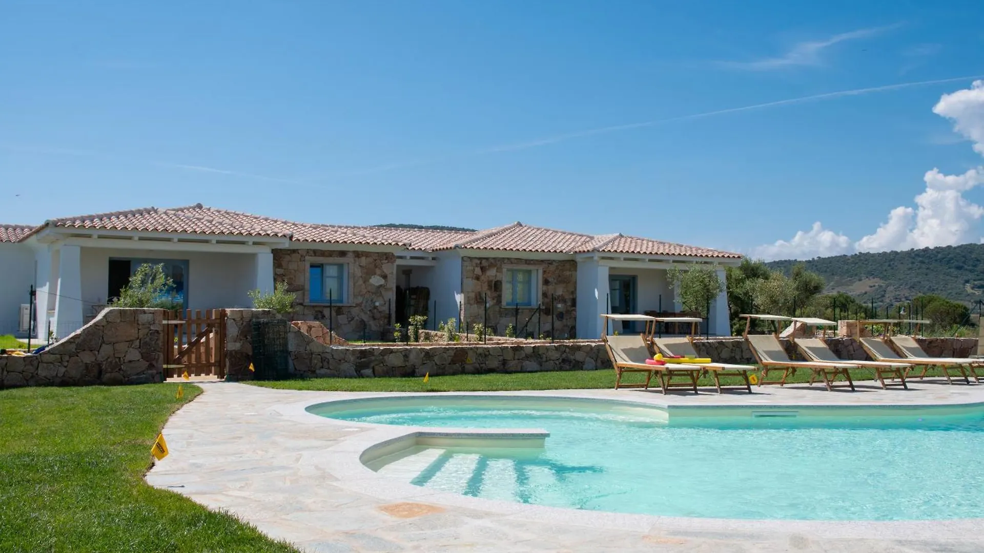 Enaja - Luxury Retreat Aparthotel Budoni Italy